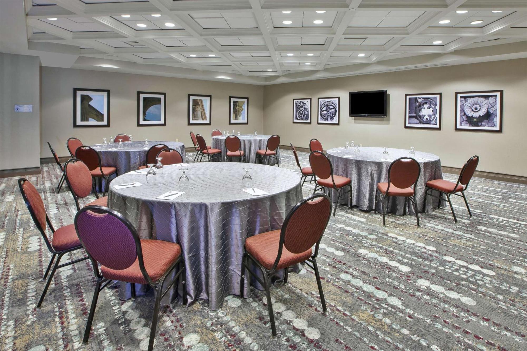 Embassy Suites Columbus - Airport Eksteriør bilde